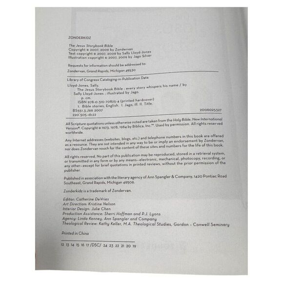 Jesus‎ Storybook Bible: Every Story Whispers His Name - Picture 3 of 5